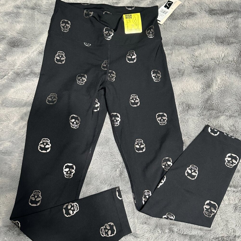 Edgy and Trendy: New Saks off 5th Leggings with Skull Design w/ Tags